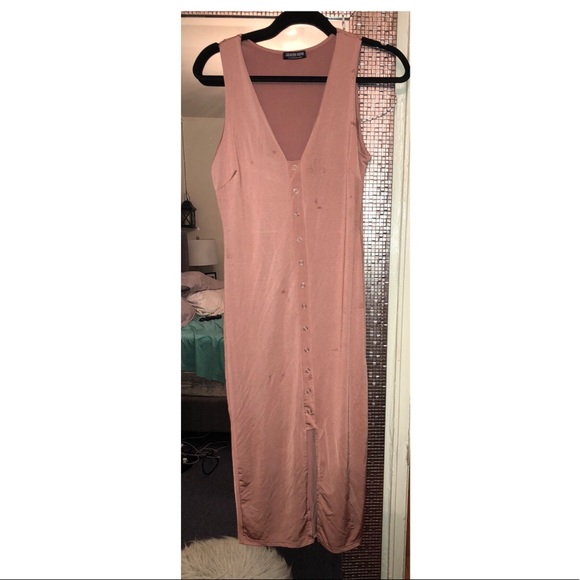 NEW- BLUSH MIDI DRESS - Picture 4 of 6